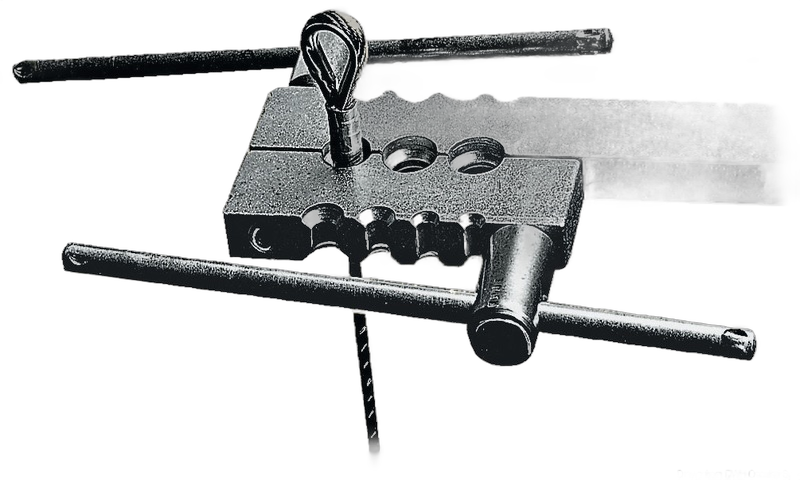 Pinza per impiombature a chiave
