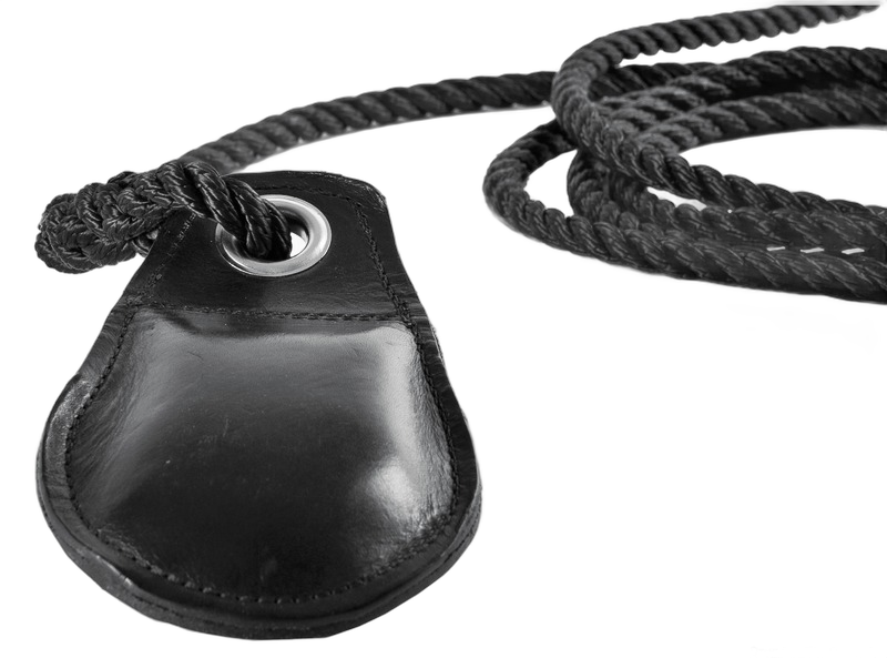 Lanciasagola in pelle